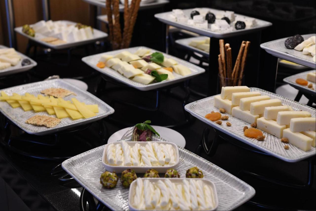 Crowne Plaza Ankara By Ihg Hotel ภายนอก รูปภาพ