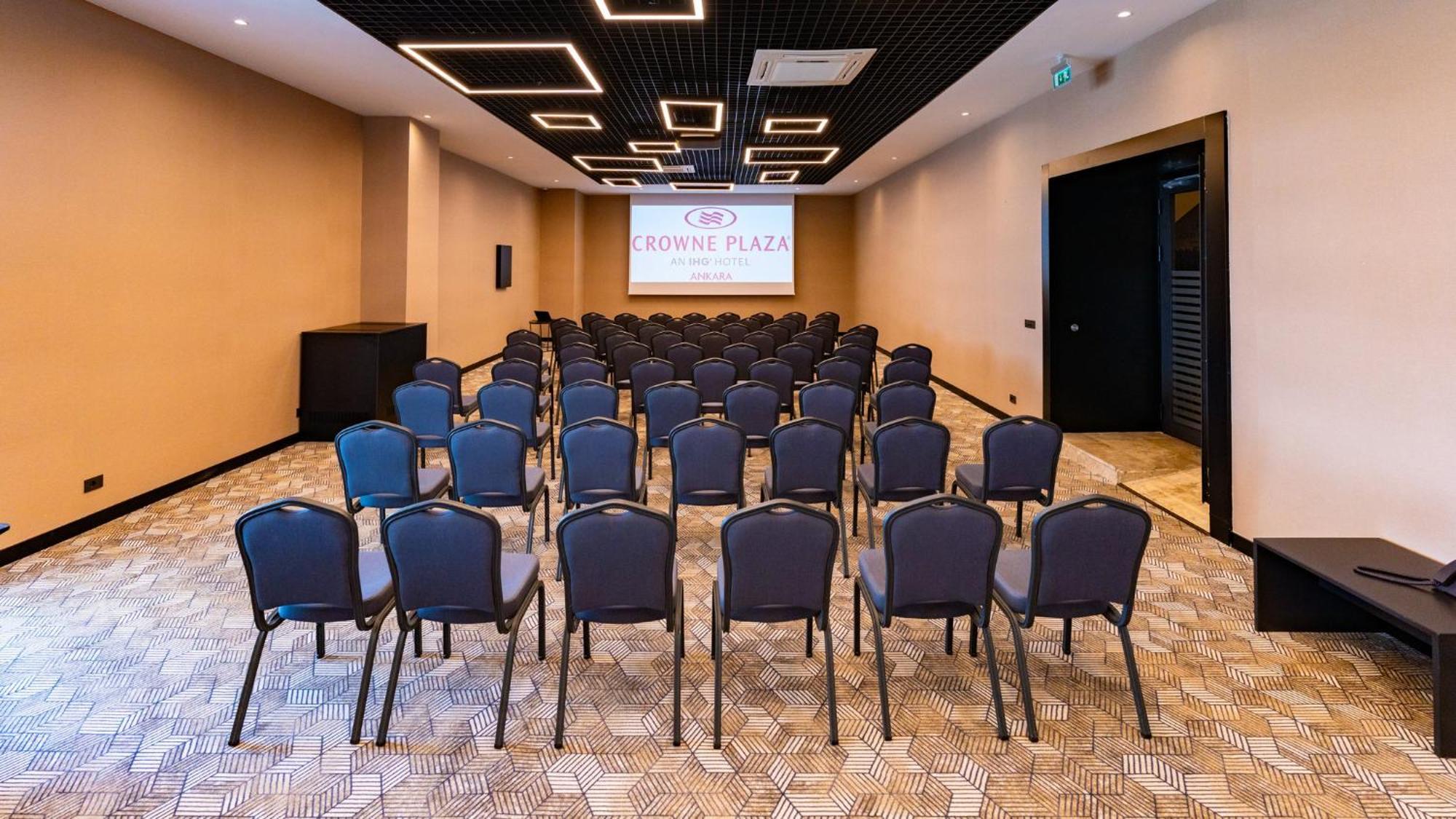 Crowne Plaza Ankara By Ihg Hotel ภายนอก รูปภาพ